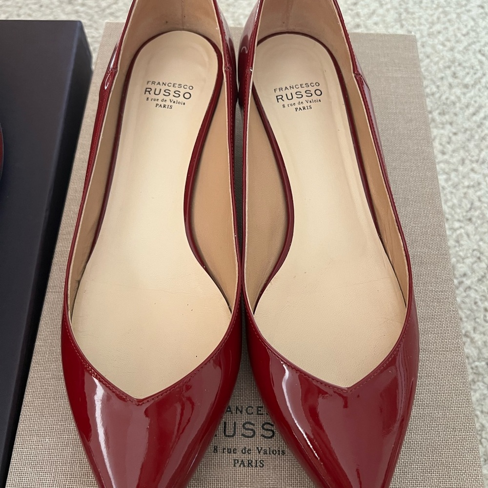 Francesco Russo kitten pumps.